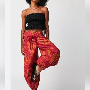Free people after glow Ballon Pants “WINE COMBO “SOLD  OUT XS NEW 💕❤️💕